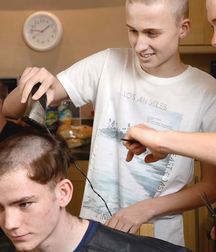 young boys with shaved heads 5a81a54b62d03.jpg