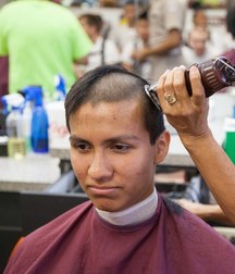 young boys with shaved heads 5a81a5551dff0.jpg