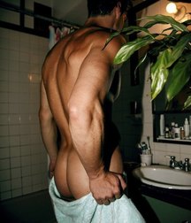 boys drying with a towel 5a8366cd59c41.jpg