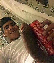 I love the Coca-Cola style 5a85bda889817.jpg