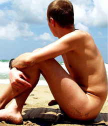 I show the right side of my body 5a871e1197ef3.jpg