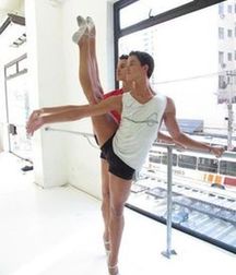the guys who can dance 5a87bf47296fb.jpg