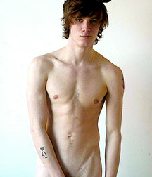the hand covers the cock 5a8e8858e8927.jpg