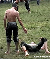 Turkish wrestlers 5a93fe82cc6ae.jpg