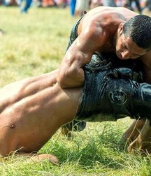 Turkish wrestlers 5a93fe89d1545.jpg