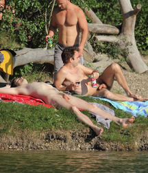 nudist  5a998c2500a6e.jpg