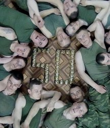 the soldiers in the Russian barracks 5a9e9326ca6a3.jpg
