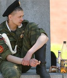 the soldiers in the Russian barracks 5a9e93309385e.jpg