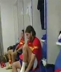 a look in the locker room 5a9e9385a4acb.jpg
