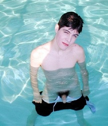 a swim in the pool 5aa62f2aa1371.jpg