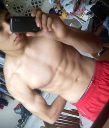 photograph themselves in the mirror 5aaac8b4cf5b6.jpg