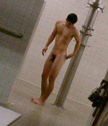 look at the boy while taking a shower 5aaac906d9c95.jpg