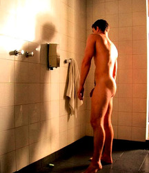 look at the boy while taking a shower 5aaac907cc075.jpg