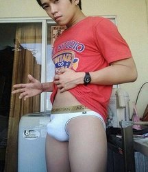 boys in underwear 5aacbf5a96d2b.jpg
