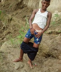 boys in underwear 5aacbf61278a3.jpg