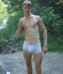 boys in underwear 5aacbf8db2b4b.jpg