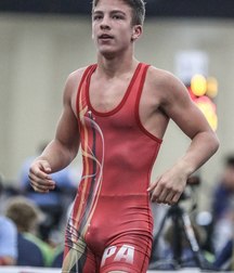young wrestlers 5aae7d259967b.jpg