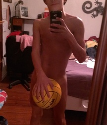 the shy boy's selfie 5aaf8c8a03065.jpg