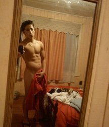 the shy boy's selfie 5aaf8c9560eb1.jpg