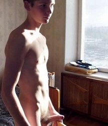 standing and in profile 5ab3d309d744a.jpg