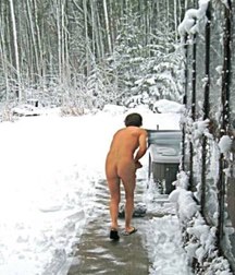 on the cold snow 5ab81bc8927b2.jpg