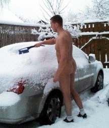 on the cold snow 5ab81bda961fe.jpg