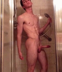 now I wash myself 5abaa7917f747.jpg