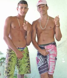 two beautiful friends 5abaa7e61c9fb.jpg