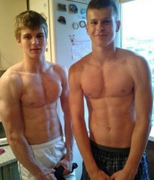 two beautiful friends 5abaa7ecd18b2.jpg