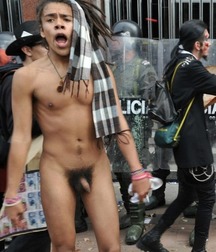 naked exhibitionists 5abaa83629ef8.jpg