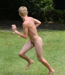 run naked 5abaa8db66ba3.jpg