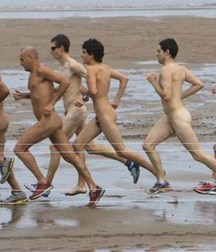 run naked 5abaa8f114910.jpg