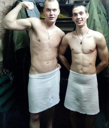 take off your towel 5abbd22826908.jpg