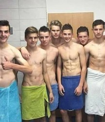 take off your towel 5abbd236741e0.jpg