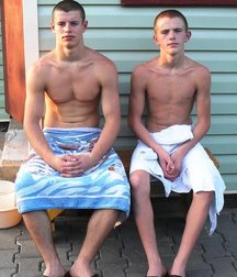take off your towel 5abbd2472daf6.jpg