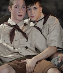sexy boy scout 5abbd28ebe515.jpg