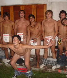 naked boys laughing 5abbd2ec9a613.jpg