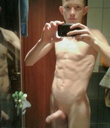 nice white selfies boys 5abdca7a01e57.jpg