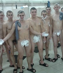 russian soldier naked showering 5ac1dc153e9e3.jpg