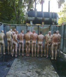 russian soldier naked showering 5ac1dc4313064.jpg
