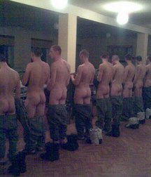 young Russian soldiers  5ac8866085cd8.jpg