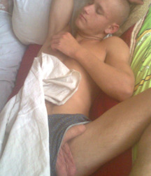 he is watched while he sleeps 5aca14ce37262.jpg