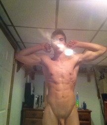 show your biceps 5acb204e5d7dd.jpg