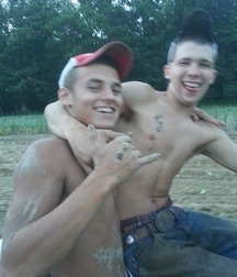 two close friends 5ad3241dcfa4a.jpg