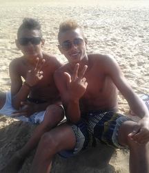 two close friends 5ad3242ba156c.jpg