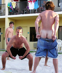 have fun with nudity 5ad3247e8210b.jpg