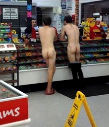 I go shopping in the store 5ad50a4ca0784.jpg