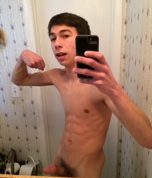 show muscle (and cock) 5ad77f1e333ec.jpg
