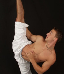 Japanese martial art 5ad8edb1b8f6e.jpg