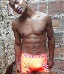 black muscle 5adb8482cbf9d.jpg